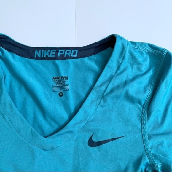 NIKE PRO Womens Blue Short Sleeve Fitted T-shirt Athleticwear Small - Picture 2 of 3
